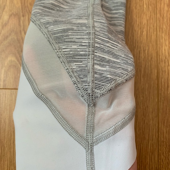 Wunder Under Crop*roll down* scalloped size 6 - Picture 4 of 4